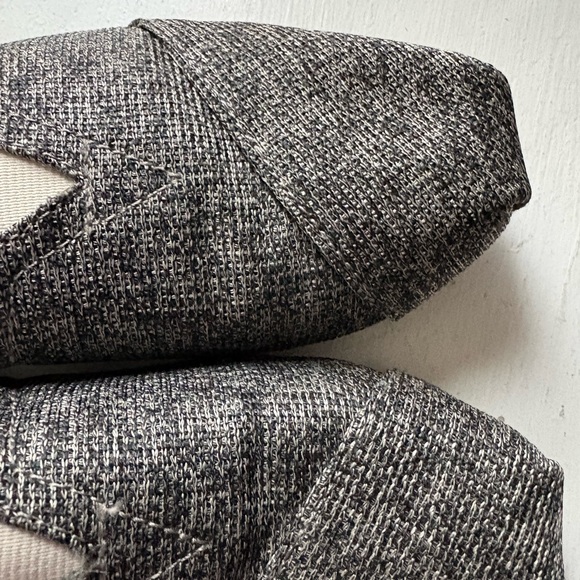 TOMS Women's Black and Cream Loafers - Picture 4 of 4